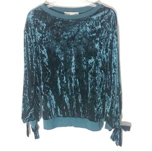Gypsies & Moondust Velvet Tie Sleeve Top Small